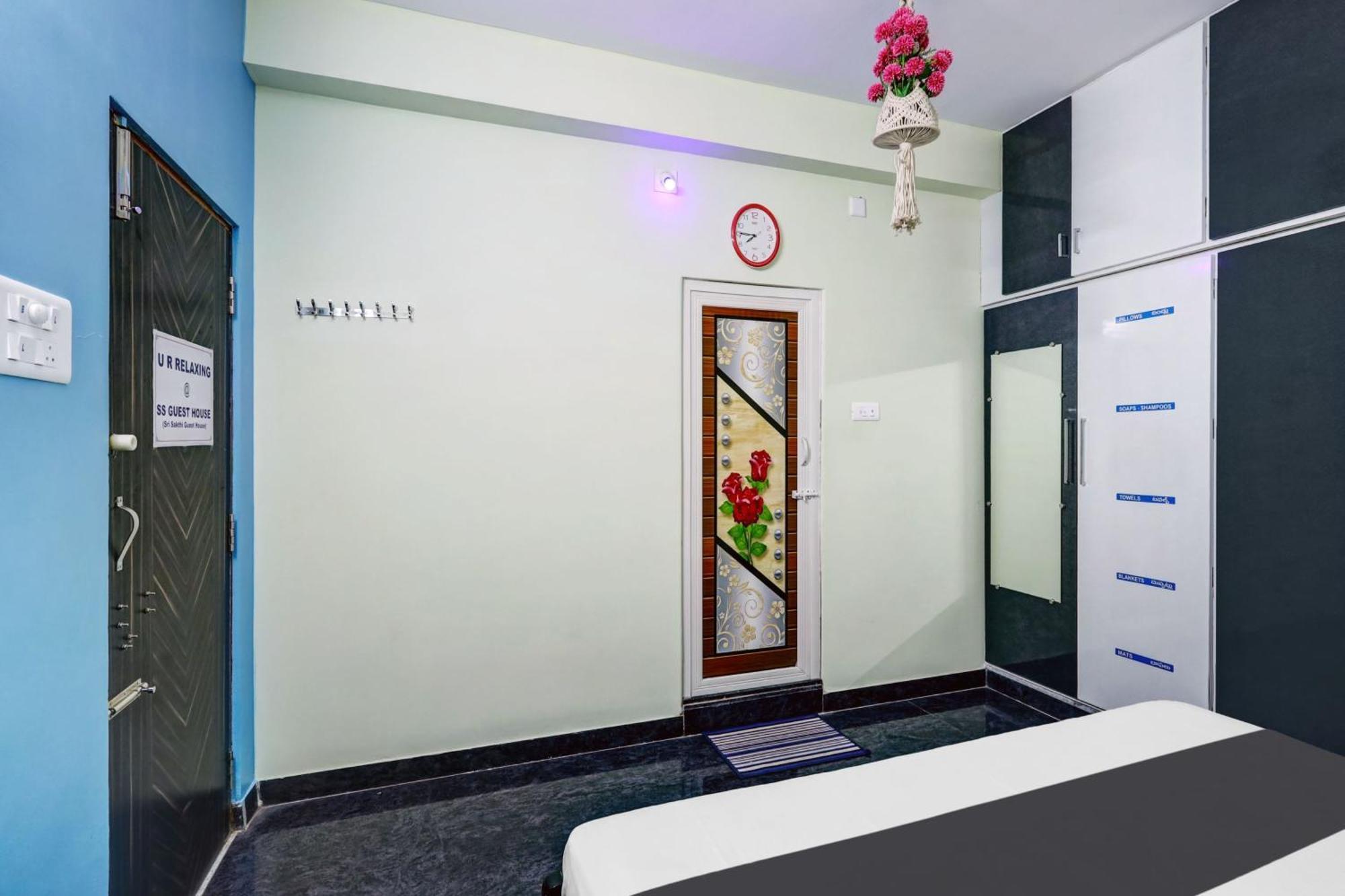 Sri Sakthi Home Stay - Beyond The Expectations- 10 To 15 Minutes Drive From Railway Station And Bus Station Тирупати Экстерьер фото