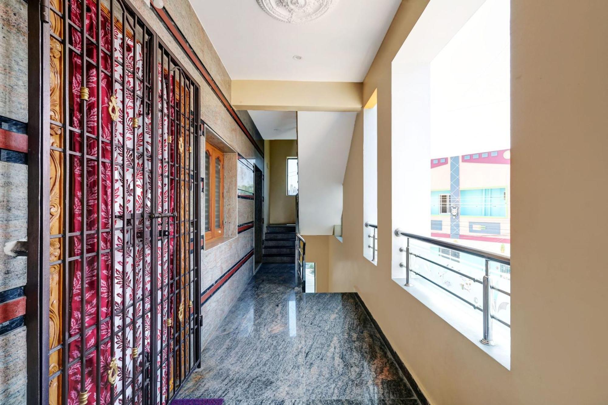 Sri Sakthi Home Stay - Beyond The Expectations- 10 To 15 Minutes Drive From Railway Station And Bus Station Тирупати Экстерьер фото